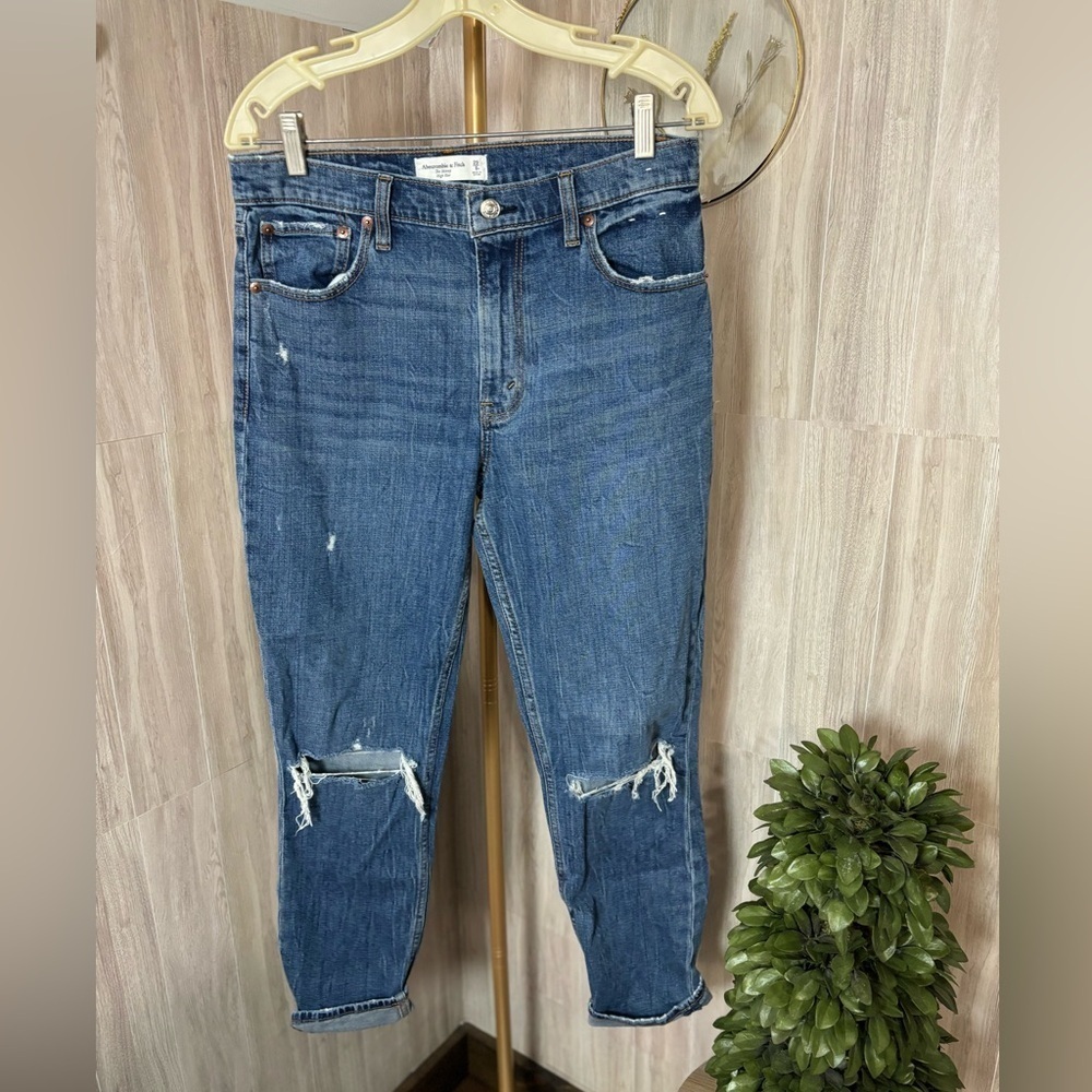 Abercrombie & Fitch The Skinny High Rise Ripped Blue Ankle Jeans Size 28 or 8